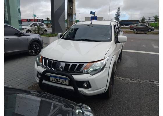 MITSUBISHI L200 TRITON 2.4 16V TURBO DIESEL GLS CD 4X4 AUTOMÁTICO